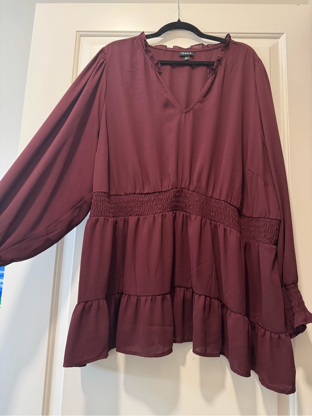 Torrid V-Neck Long Sleeve - Burgundy size 4x (26)